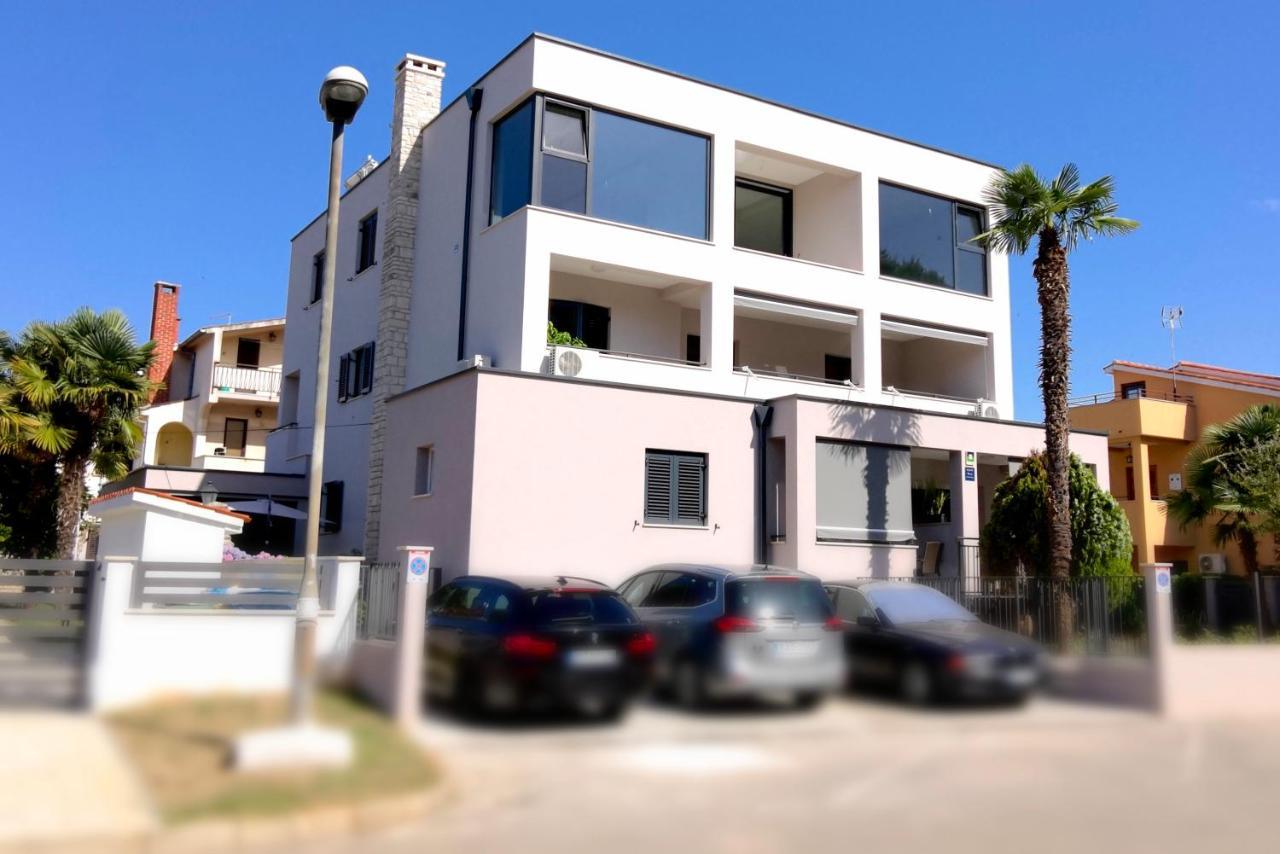 Stay In The Heart Of Porec - 50M To The Beach 外观 照片