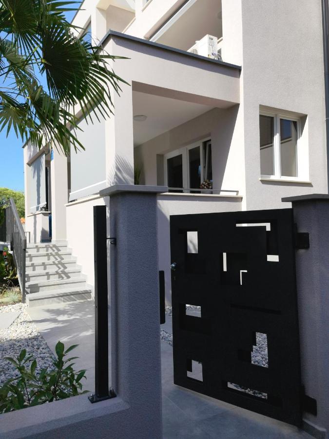 Stay In The Heart Of Porec - 50M To The Beach 外观 照片