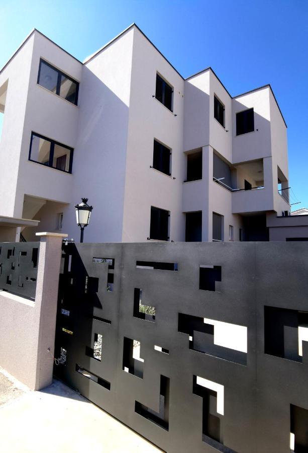Stay In The Heart Of Porec - 50M To The Beach 外观 照片