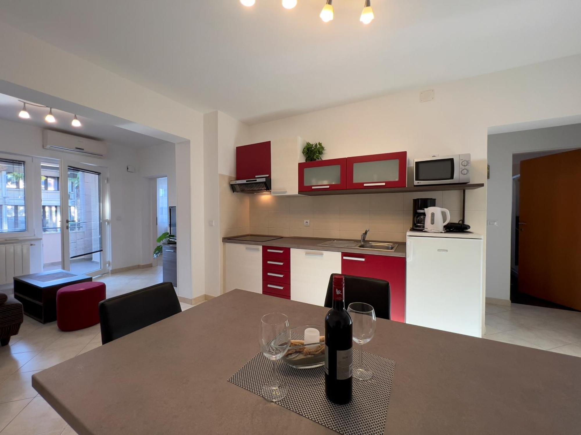 Stay In The Heart Of Porec - 50M To The Beach 外观 照片