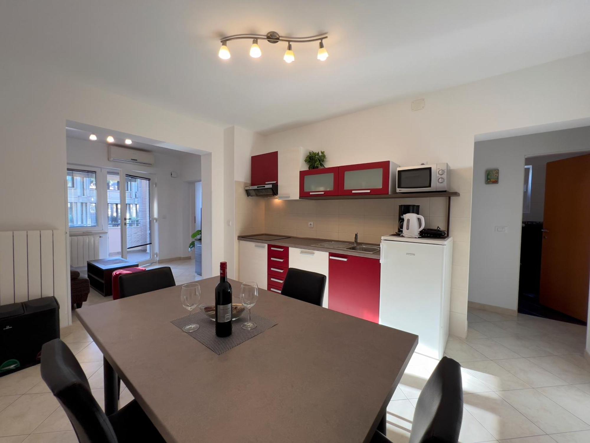 Stay In The Heart Of Porec - 50M To The Beach 外观 照片