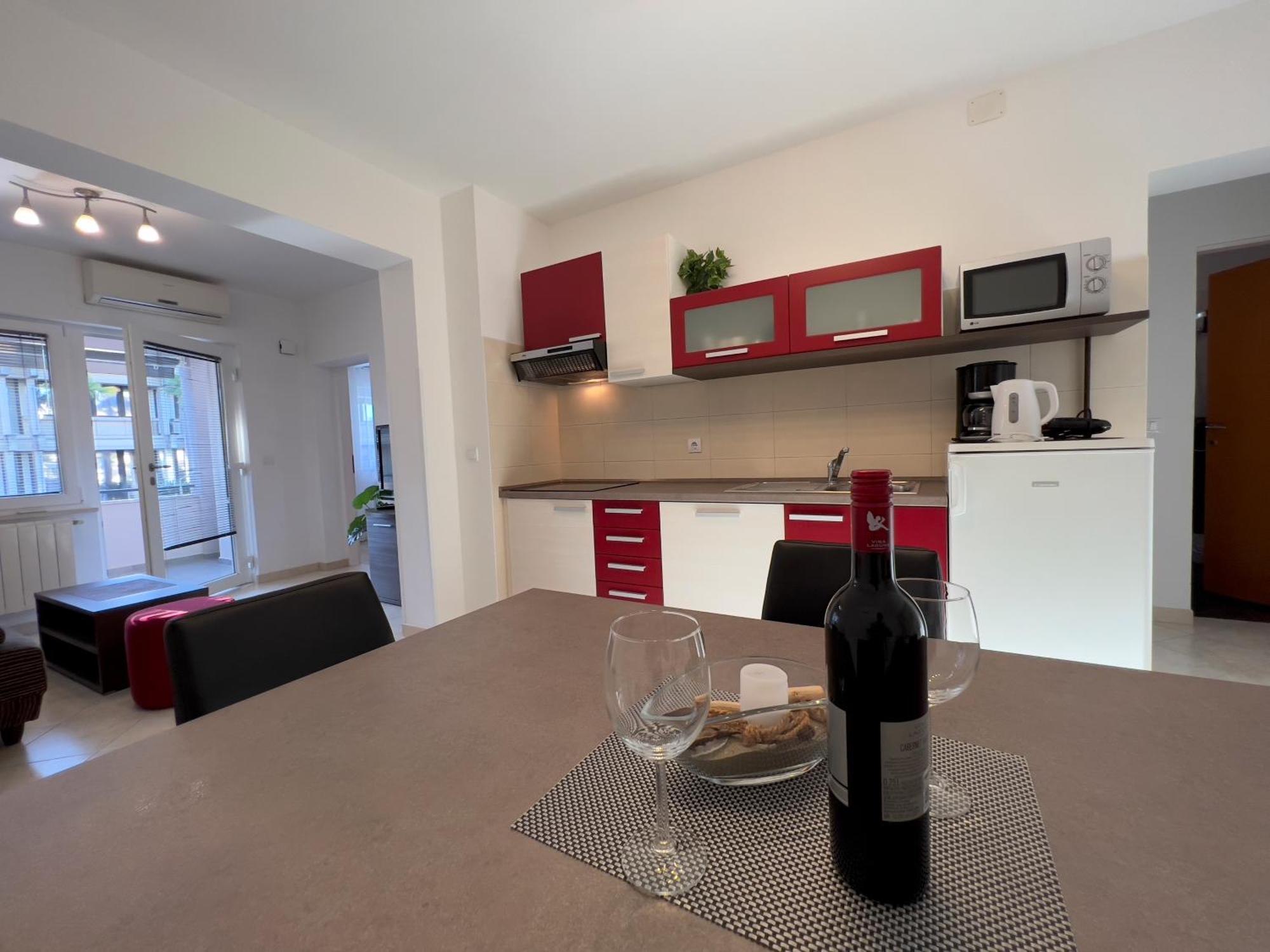 Stay In The Heart Of Porec - 50M To The Beach 外观 照片