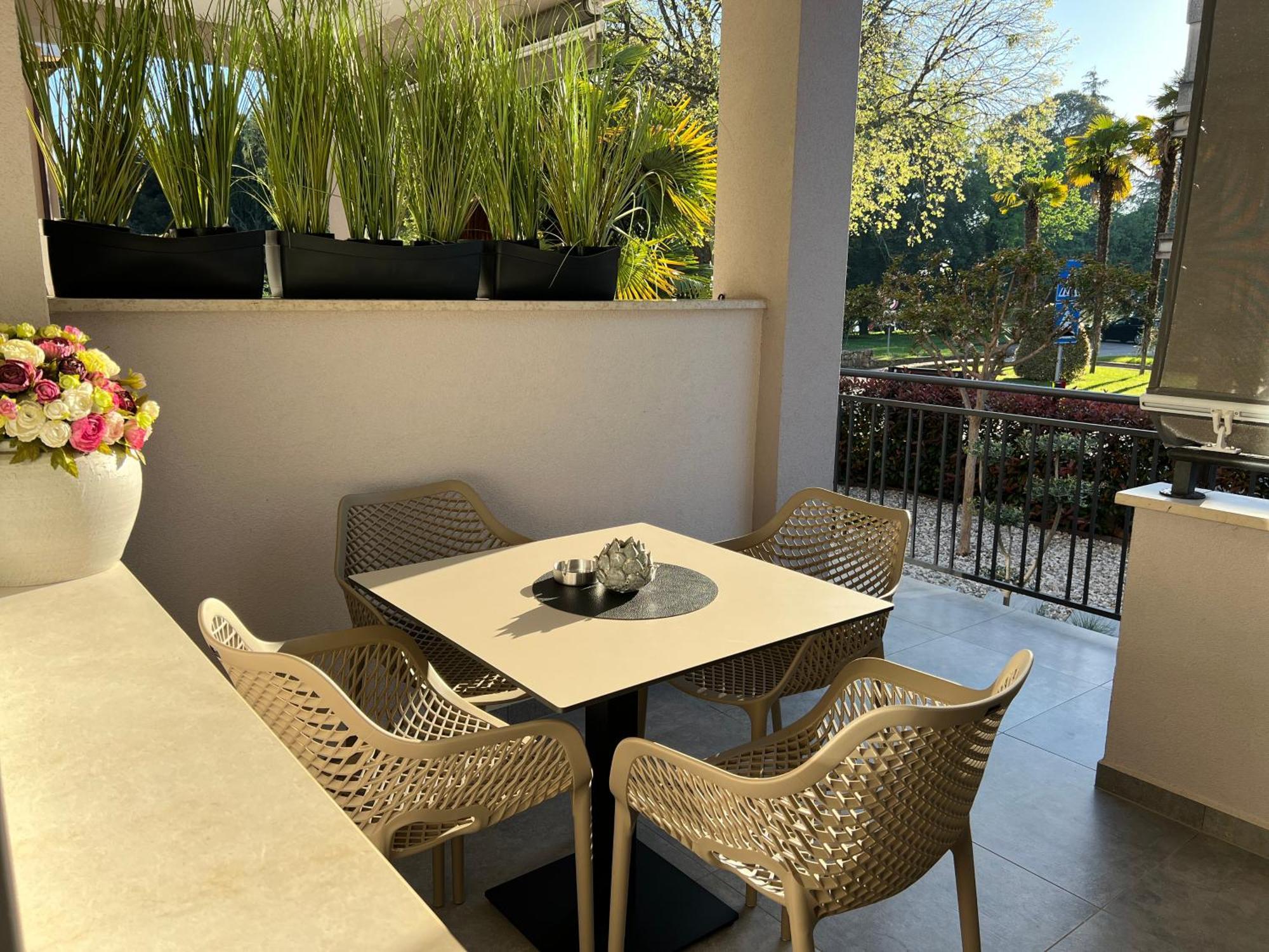 Stay In The Heart Of Porec - 50M To The Beach 外观 照片